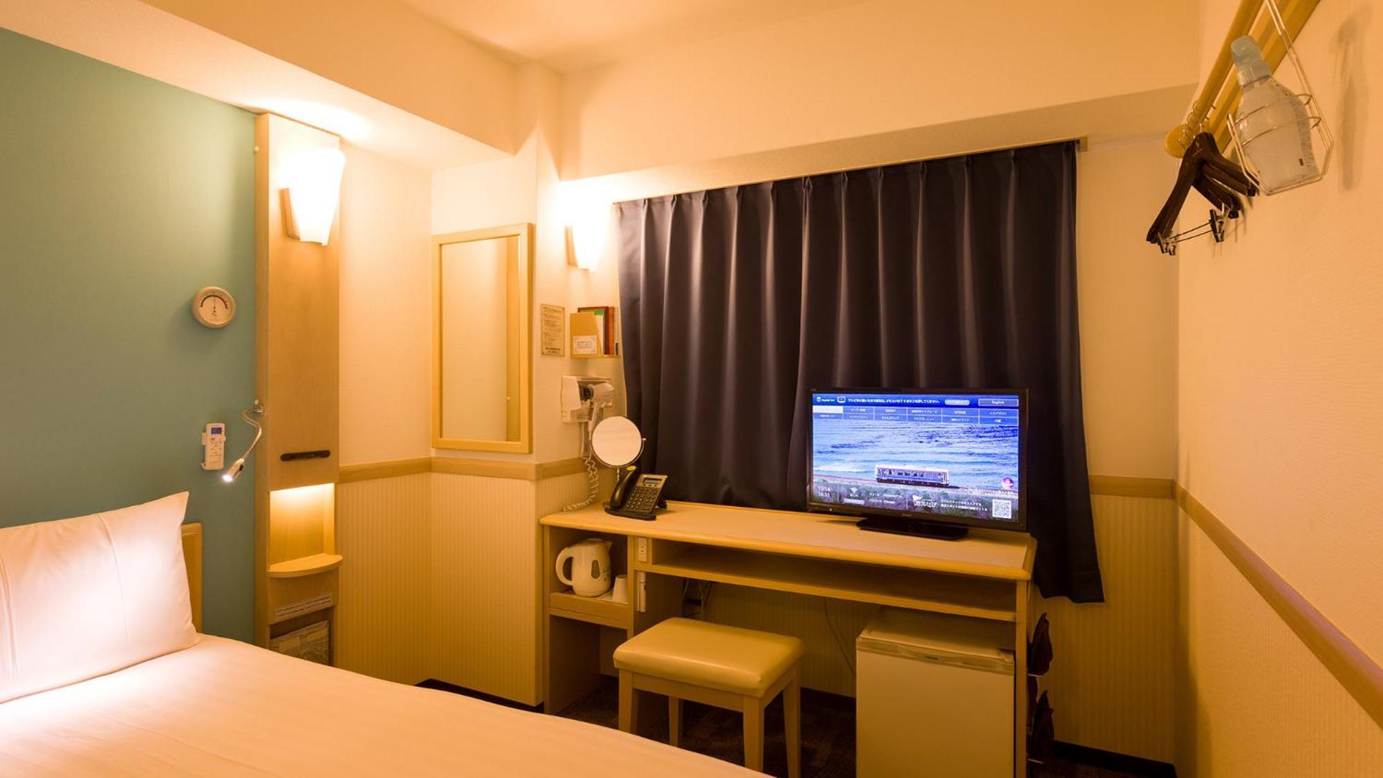 Toyoko Inn Shin-Aomori-Eki Higashi-Guchi Quarto foto